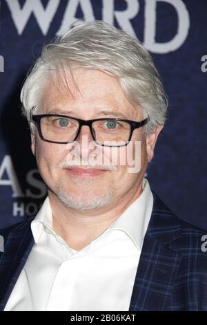 Los Angeles, USA. Februar 2020. Dave Foley 18.02.2020 Die Weltpremiere von "Onward" fand im El Capitan Theatre in Los Angeles statt, CA Photo von Izumi Hasegawa/HollywoodNewsWire.net Credit: Hollywood News Wire Inc./Alamy Live News Stockfoto