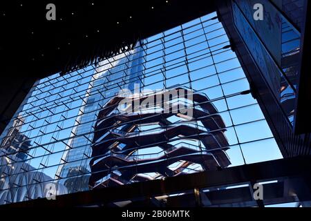 Das Schiff, begehbare Kunstwerke in den Hudson Yards des britischen Designers Thomas Heatherwick, Manhattan, New York City, New York State, USA Stockfoto