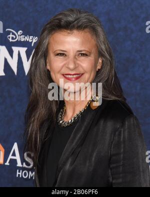 18. Februar 2020, Hollywood, CA, USA: Tracey Ullman besucht die Premiere Von Disney Und Pixars "Weiterkommen" im El Capitan Theatre. (Bild: © Billy Bennight/ZUMA Wire) Stockfoto