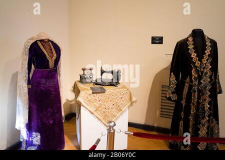 Tiflis, Georgien - 18. Februar 2020: Ausstellung im georgischen Nationalmuseum, Tiflis, Georgien. Das georgische Nationalmuseum vereint mehrere führende M. Stockfoto