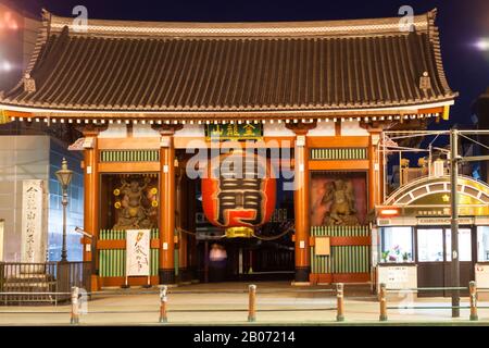 Tokio, Japan - 04. Januar 2018 : Blick auf den Senso-JI-Tempel in Asakusa, Tokio, Japan. Stockfoto