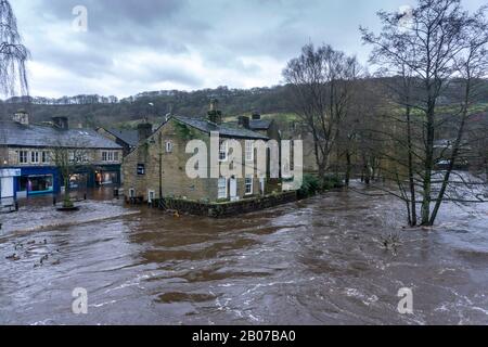 09/02/2020 Hebden Bridge - West Yorkshire - Hochwasser in der Stadt Stockfoto