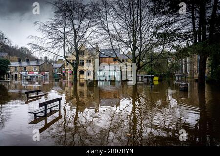 09/02/2020 Hebden Bridge - West Yorkshire - Hochwasser in der Stadt Stockfoto