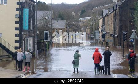 09/02/2020 Hebden Bridge - West Yorkshire - Hochwasser in der Stadt Stockfoto