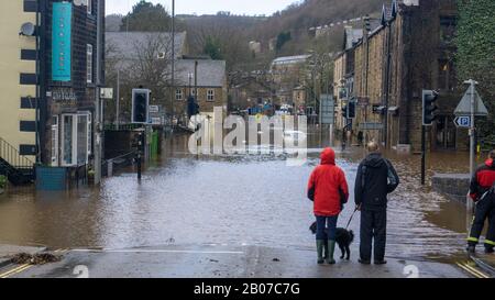 09/02/2020 Hebden Bridge - West Yorkshire - Hochwasser in der Stadt Stockfoto