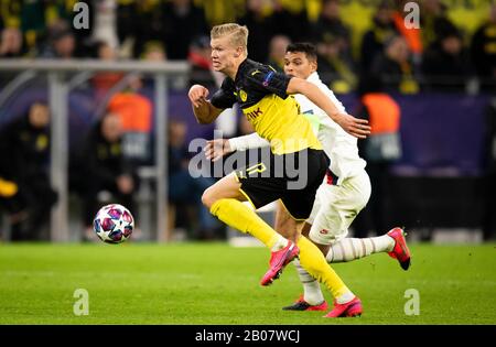 Dortmund, 18.02.2020 Erling Haaland (BVB), Thiago Silva (PSG) Borussia Dortmund - Paris Saint-Germain Stockfoto