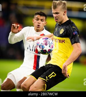 Dortmund, 18.02.2020 Erling Haaland (BVB), Thiago Silva (PSG) Borussia Dortmund - Paris Saint-Germain Stockfoto