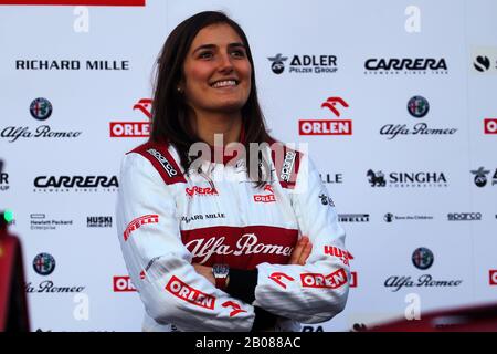 Montmelo, Barcelona - Spanien. Februar 2020. Tatiana Calderon von Alfa Romeo Racing am Tag eins der F1 Winter Testing Credit: Marco Canoniero/Alamy Live News Stockfoto