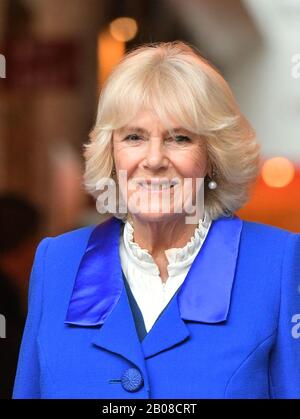 Die Duchess of Cornwall verließ nach einer Führung durch das Kiln Theatre im Rahmen ihres Besuchs in Brent, dem London 2020 Borough of Culture. Stockfoto