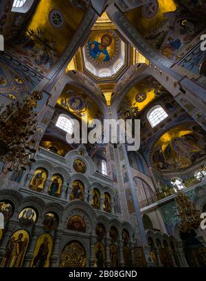 Inneneinrichtung der Kirche auf dem Blut, Familienheiligtum Romanow, Jekaterinburg, Sibirien, Russland Stockfoto