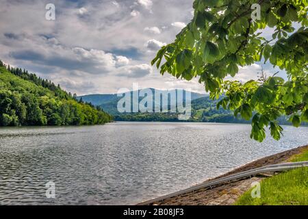 Miedzybrockie Lake, Stausee am Fluss Sola, Kleine Beskiden, Westkarpaten, Dorf Porabka, in der Nähe von Bielsko-Biala, Malopolska, Polen Stockfoto