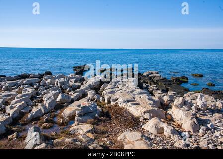 Sudjuradj ist eines der zwei Siedlungen auf der Insel Sipan (die andere ist Sipanska Luka (an der Nordwestküste). Stockfoto