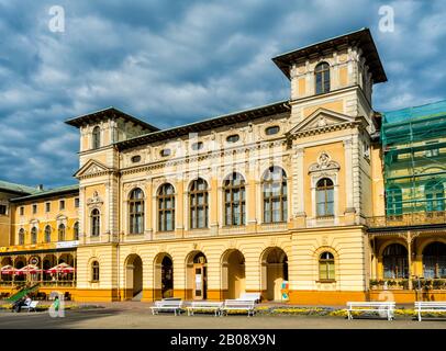 Kurhaus Stary Dom Zdrojowy, im Neo-Renaissance-Stil, im Kurort Krynica Zdroj, Region Beskid Sadecki, Westkarpaten, Malopolska, Polen Stockfoto