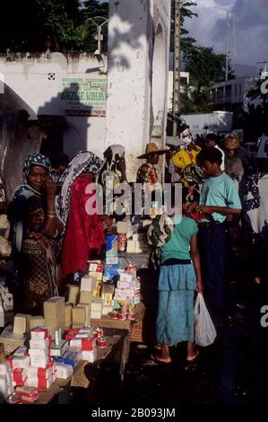 COMORO ISLAND, GRAND COMORE, MORONI, OLD MARKET, MARKTSZENE Stockfoto