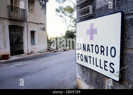 Eintrittsschild für Sanatorio Fontilles oder San Francisco de Borja Leprosy Sanatorium (Fontilles, Vall de Laguart, Marina Alta, Alicante, Spanien) Stockfoto