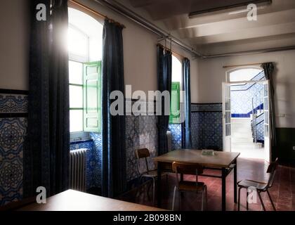 Wohnzimmer im Krankenhaus Padre Ferris (Sanatorium San Francisco de Borja leprosy, Sanatorio Fontilles, Vall de Laguart, Marina Alta, Alicante, Spanien) Stockfoto