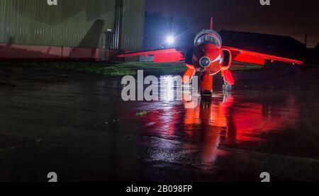 Nachtaufnahmen verschiedener Flugzeuge in St Athen South Wales Stockfoto