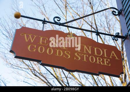 Waren-Shop in Westindien in Salem, Massachusetts. Dieses Gebiet ist Teil der Salem Maritime National Historic Site. Stockfoto