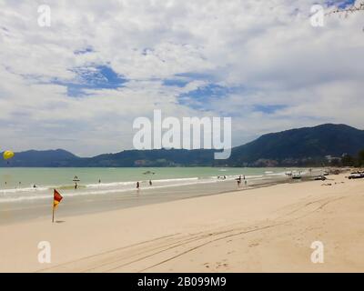 Die schönsten Strände in Thailand. Patong Beach in Phuket, Thailand. Stockfoto