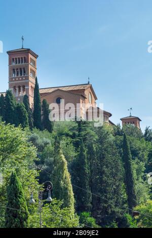 ROM, Italien - 03. Oktober 2018: Blick auf Sant'Anselmo all'Aventino in Rom Stockfoto