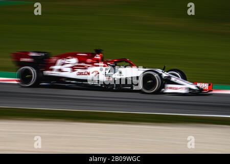 Barcelona, Spanien. Feb. 2020. Robert KUBICA (POL) fährt in seinem C39 am Tag eine der Wintertests der Formel 1 auf dem Circuit de Catalunya Credit: Matthias Oesterle/Alamy Live News Stockfoto