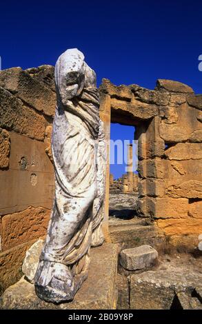 LIBYEN, IN DER NÄHE VON BENGASI, KYRENE, GRAB VON BATTUS, STATUE Stockfoto