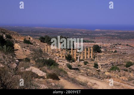 LIBYEN, IN DER NÄHE VON BENGASI, KYRENE, BLICK AUF DEN TEMPEL DES APOLLO Stockfoto