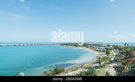 Überblick über den Strand des Bahia Honda State Park in den Florida Keys in der Nähe von Big Pine Key. Stockfoto