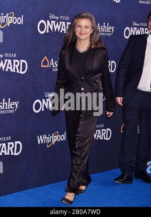 Hollywood, CA - 18. FEBRUAR: Tracey Ullman besucht die Premiere Von Disney Und Pixars 'Onward' im El Capitan Theatre am 18. Februar 2020 in Hollywood, Kalifornien. Stockfoto