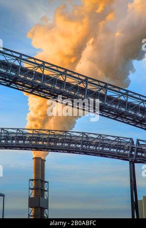 Förderanlage Moorburger Kraftwerk und Pflaume, Deutschland, Hamburg, Moorburg Stockfoto