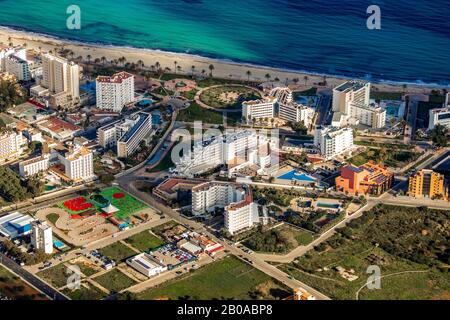 Hotels, Strand ein Vergnügungspark von Cala Millor, 09.01.2020, Luftbild, Spanien, Balearen, Mallorca, Cala Millor Stockfoto