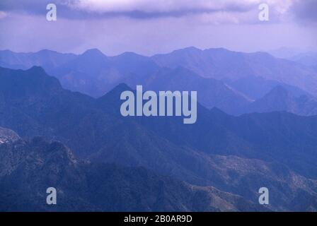 SAUDI-ARABIEN, IN DER NÄHE VON ABHA, HABALA, ASIR-GEBIRGE Stockfoto