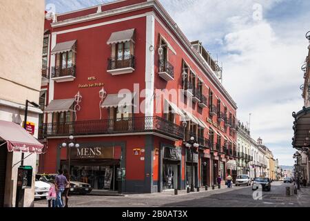 Schöne Gebäude im Historischen Zentrum von Puebla, Puebla, Mexiko, Mittelamerika Stockfoto