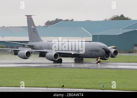 57-1461, eine Boeing KC-135R Stratotanker, die von der United States Air Force betrieben wird, auf dem Prestwick International Airport in Ayrshire Stockfoto