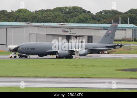 57-1461, eine Boeing KC-135R Stratotanker, die von der United States Air Force betrieben wird, auf dem Prestwick International Airport in Ayrshire Stockfoto