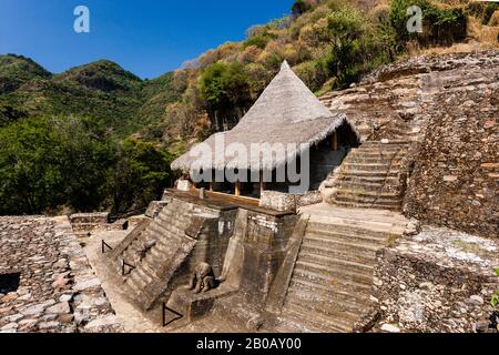 Haus der Adler-Krieger, Der Krieger-Tempel, Tempel I, archäologische Stätte Malinalco, Bundesstaat Mexiko, Mexiko, Mittelamerika Stockfoto