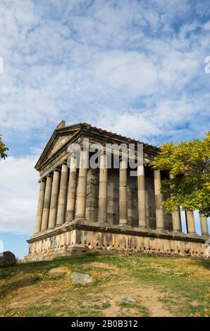 ARMENIA, IN DER NÄHE VON JEREWAN, GARNI TEMPEL, ERBAUT IM ERSTEN JAHRHUNDERT A.D. Stockfoto