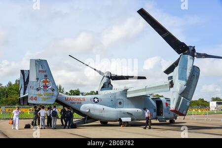 Singapur - 12. Februar 2020. Bell Boeing V-22 Osprey vom US Marine Corps zur Anzeige in Changi, Singapur. Die Verteidigungskosten steigen, insbesondere im Eas Stockfoto