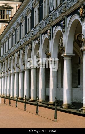 E.DEUTSCHLAND, DRESDEN, KÖNIGLICHE STÄLLE, INNENHOF Stockfoto