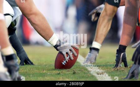American Footballspieler sind bereit, das Spiel zu starten Stockfoto
