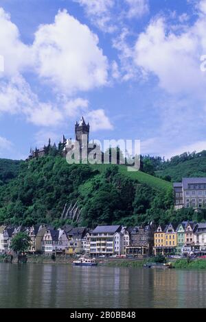 DEUTSCHLAND, MOSEL, COCHEM, BLICK AUF STADT UND FESTUNG Stockfoto