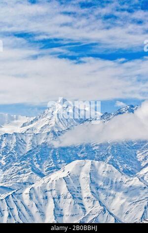 Stok Kangri ist der höchste Berg in der Stok-Reihe des Himalaya im Ladakh. Indien Stockfoto