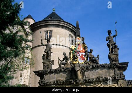 DEUTSCHLAND, TORGAU, SCHLOSS HARTENFELS, DETAIL EINGANGSTOR MIT WAPPEN Stockfoto