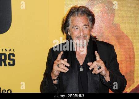 Los Angeles, Kalifornien. Feb. 2020. Al Pacino bei der Ankunft für Amazon Original JÄGERS Premiere, DGA Theatre Complex, Los Angeles, CA 19. Februar 2020. Credit: Elizabeth Goodenough/Everett Collection/Alamy Live News Stockfoto