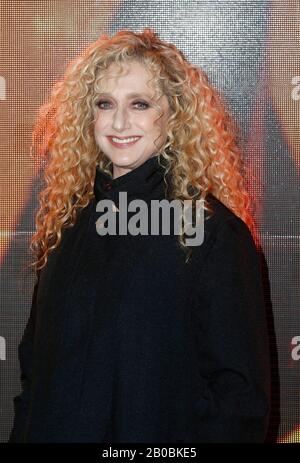 Los Angeles, USA. Feb. 2020. Carol Kane Walking the Red teppich at the Premiere of Amazon Prime Video's "Hunters" Held at DGA Theatre on February 19, 2020 in Los Angeles, Kalifornien USA (Foto von Parisa Afshahi/Sipa USA) Credit: SIPA USA/Alamy Live News Stockfoto