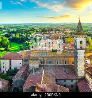 Vinci, Leonardo Geburtsort, Luftbild und Glockenturm der Kirche. Florenz, Toskana Italien Europa Stockfoto