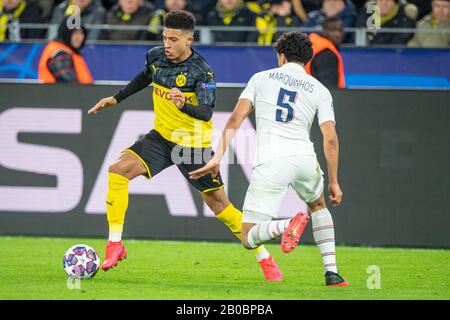 Jadon SANCHO (links, DO) gegen MARQUINHOS (PSG), Action, Duels, Fußball Champions League, Runde 16, Borussia Dortmund (DO) - Paris St. Germain (PSG) 2: 1, am 18. Februar 2020 in Dortmund/Deutschland. â Nutzung weltweit Stockfoto
