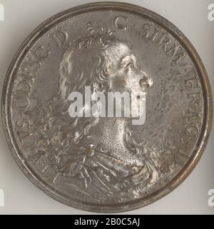 Ferdinand de Saint-Urbain, Livio Odescalchi, 1699, Silber, Bronze, 2 3/8 Zoll (6 cm.) Stockfoto