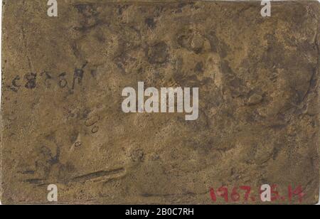 Unbekannter Künstler, Venus und Adonis Plaquette, 1575-1625, Bronze, Vergoldung, 2 7/8 Zoll x 5 1/16 Zoll. (7,3 cm x 12,8 cm) Stockfoto