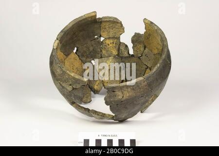 Niederlande Vorgeschichte, Topf, Fragment, Steingut, h, 19 cm, Diam, 23,5 cm, Vorgeschichte, Niederlande, Noord-brabant, Oss, Oss, Ussen Stockfoto